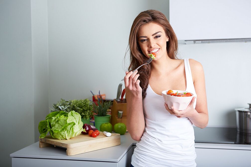 Comer alimentos dietéticos preparados por uno mismo para adelgazar